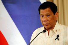 Marah, Duterte Pecat...