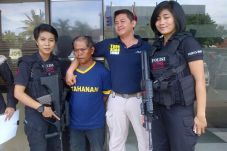 Ditinggal Kabur Istri...