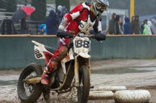 Street Tracker Bertenaga...