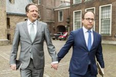 Protes Homophobia, Laki-Laki...