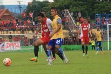 Robert Bakal Tambah...