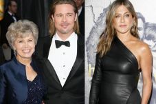 Brad Pitt Minta Dihibur...