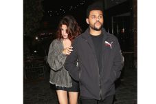 Selena Gomez Pamer Paha...