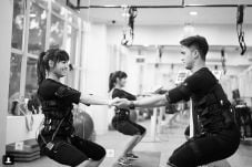 Romantis, Ricky Harun...