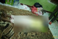 Seorang Perempuan Gantung...
