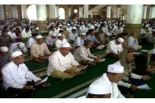 Peserta Istighosah Kubro...