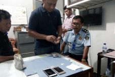 42 Paket Sabu dan 2...