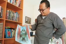 Selipkan QS 5:51 di...