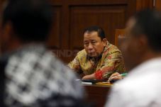 Pejabat Kementerian...