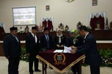 DPRD Tetapkan WH-Andika...