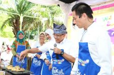 Buka Banyuwangi Festival,...