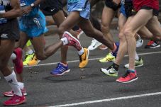 Lomba Maraton di Kompleks...