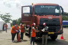 UD Trucks Apresiasi...
