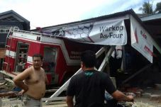Ban Pecah, Mobil Damkar...