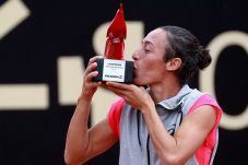 Masih Kompetitif, Schiavone...