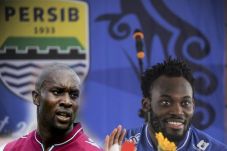 Essien and Cole Work...