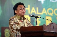 Tak Lepas Jabatan di...