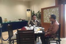 Azwar Anas Diundang...