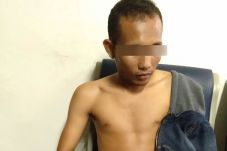 Sembunyikan Sabu di...