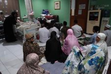Keluarga Gelar Pengajian,...