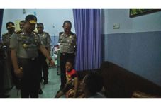 Tertekan, Polisi Penembak...