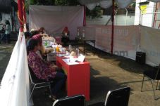 Pendukung Ahok Protes...