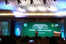 Jokowi Buka Kongres...