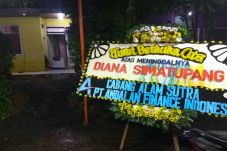 Sepasang Kekasih yang...