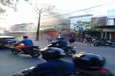 Warung Lalapan dan Toko...