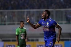 Persib Bandung Ditahan...