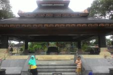 Siang Ini Megawati Nyekar...