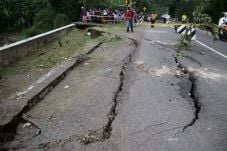 Jalan Penghubung Kuningan-Cirebon...