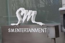 Agensi EXO dan SNSD...