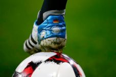 Sepak Bola Modern dan...