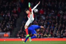 Babak I: Dua Tim London...