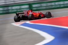 Vettel Tegaskan Dominasi...