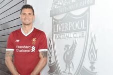 Bek Tangguh Liverpool...