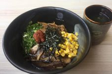 Mi Mazesoba dengan Sentuhan...