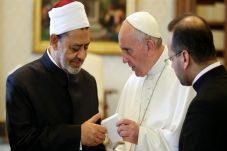 Mufti Al-Azhar: Militan...