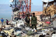 Turki Serang Militan...