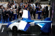 Bos Tesla Sebut Mobil...