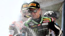 Jonathan Rea Catat Kemenangan...