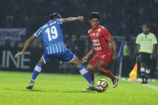 Arema Bikin Persiba...