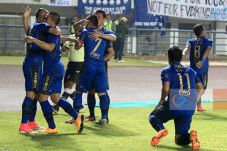 Rotasi Lagi Lawan Persegres,...