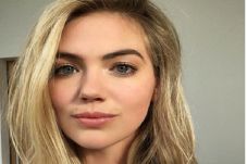 Kate Upton Kenakan Gaun...