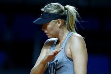 Sharapova Kembali ke...