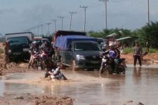 Diguyur Hujan Semalaman,...