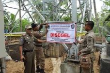 Pemkab Pangandaran Segel...