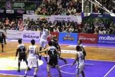 Duel Seru Warnai Partai...