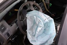 Korban Kecelakaan Airbag...